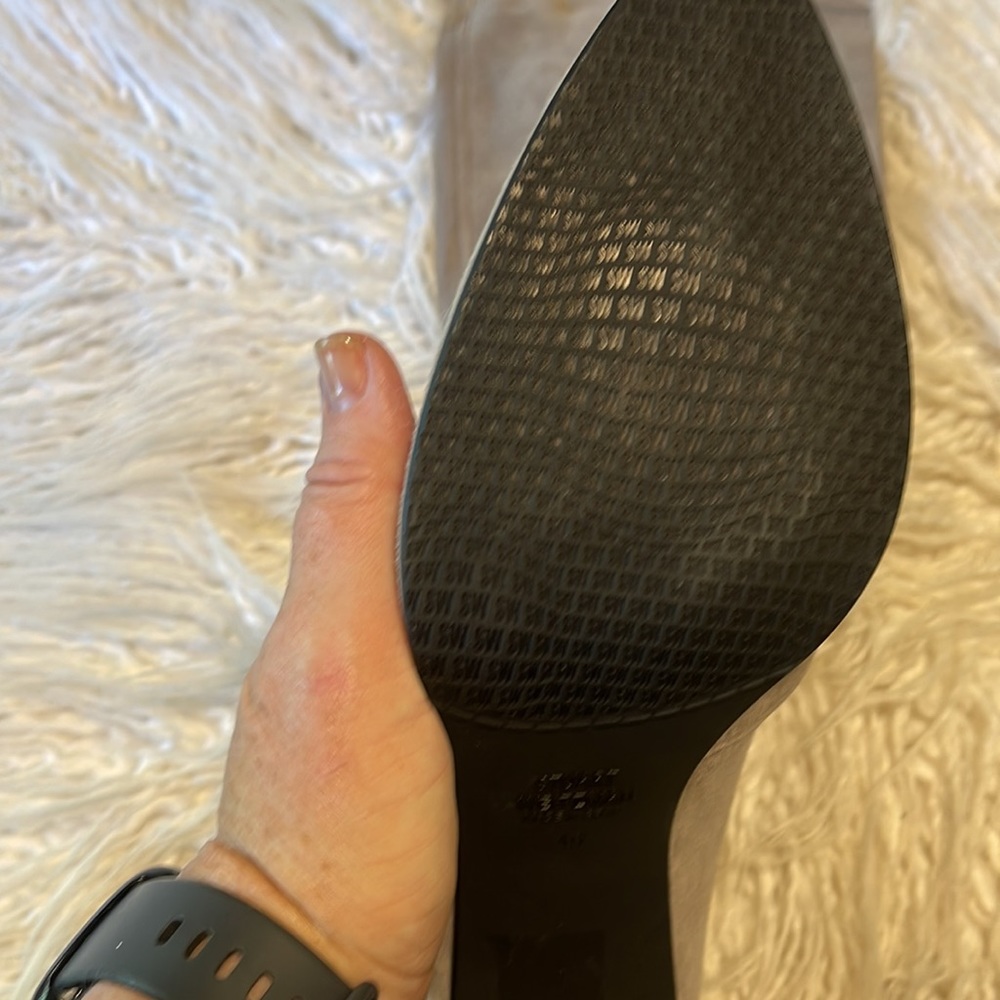 Stuart Weitzman - Picture 3 of 4